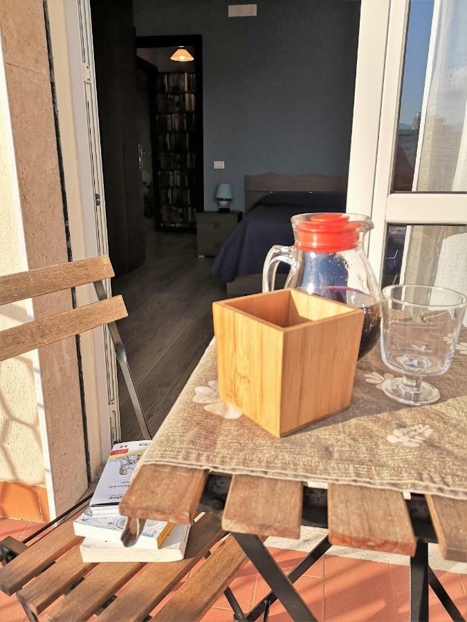 Casa Come Me Palermo Bagian luar foto